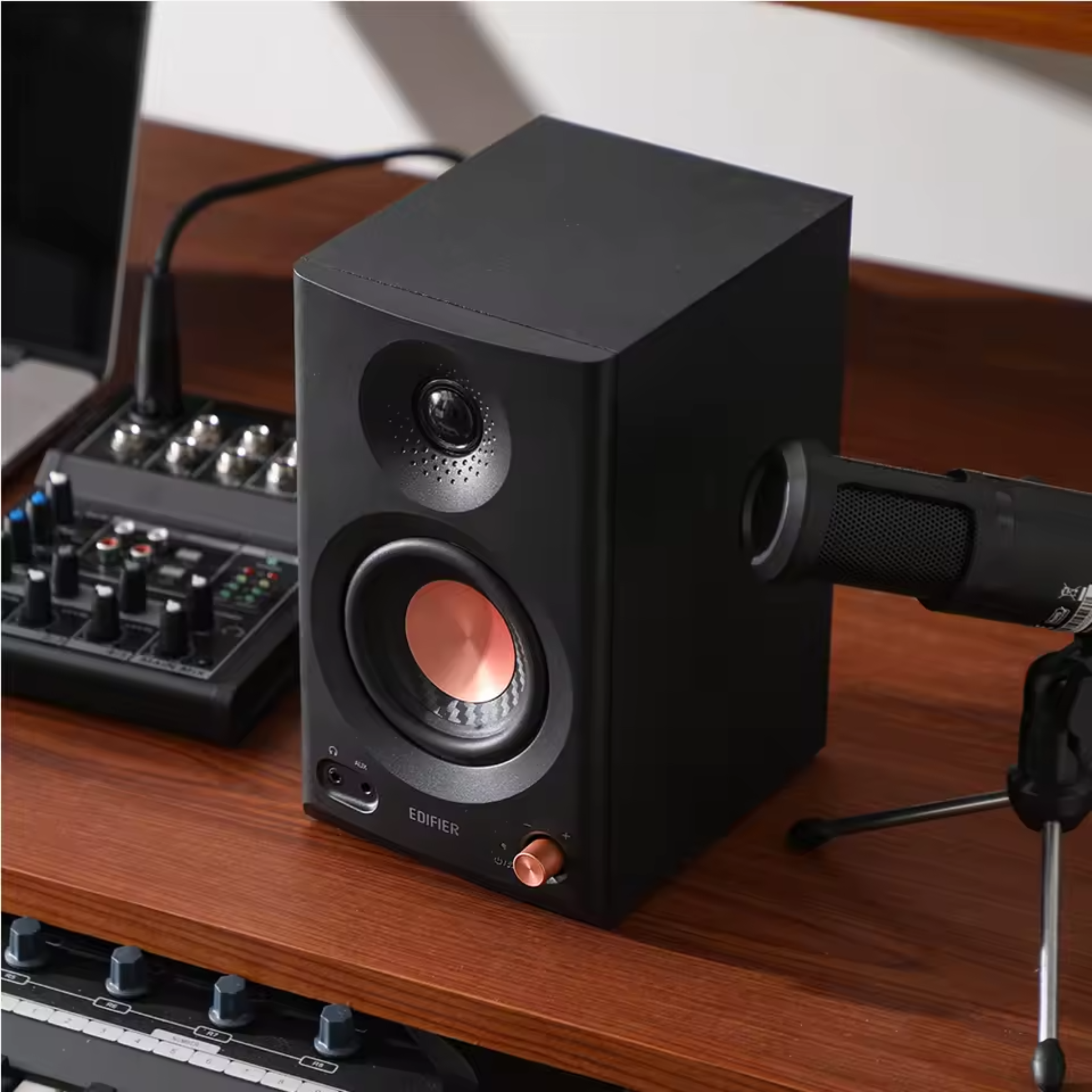 Studio Bluetooth Hi-Res Speakers